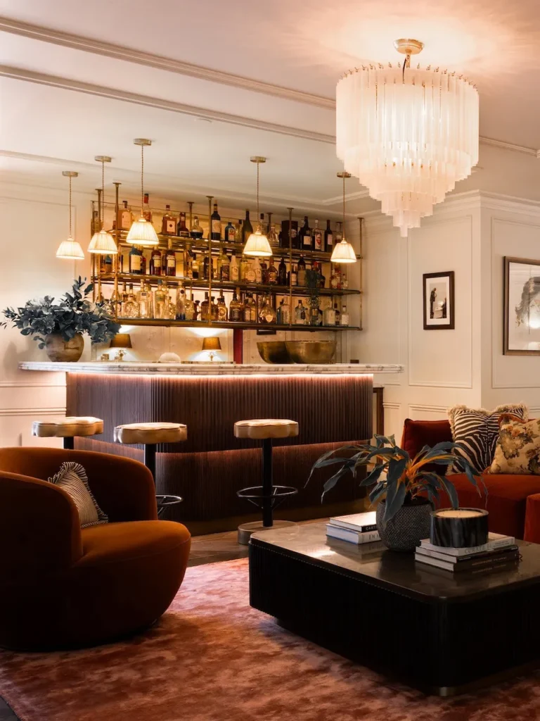 Glam Entertaining Bar Lounge