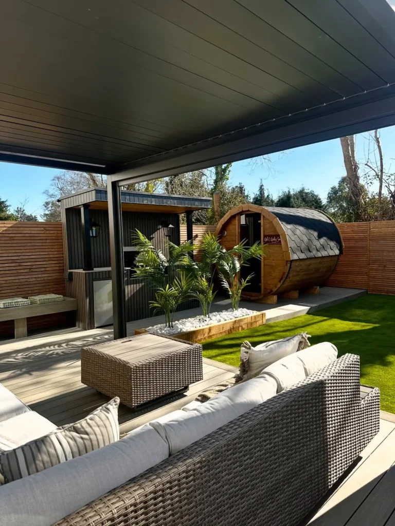 Luxury Garden Spa Summer House