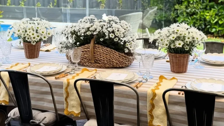 Summer Dining Table Decor Ideas