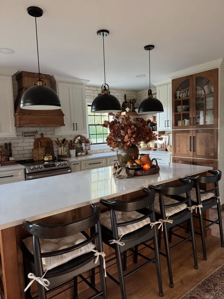 Modern Cottage Kitchen with Warm Wood Tones