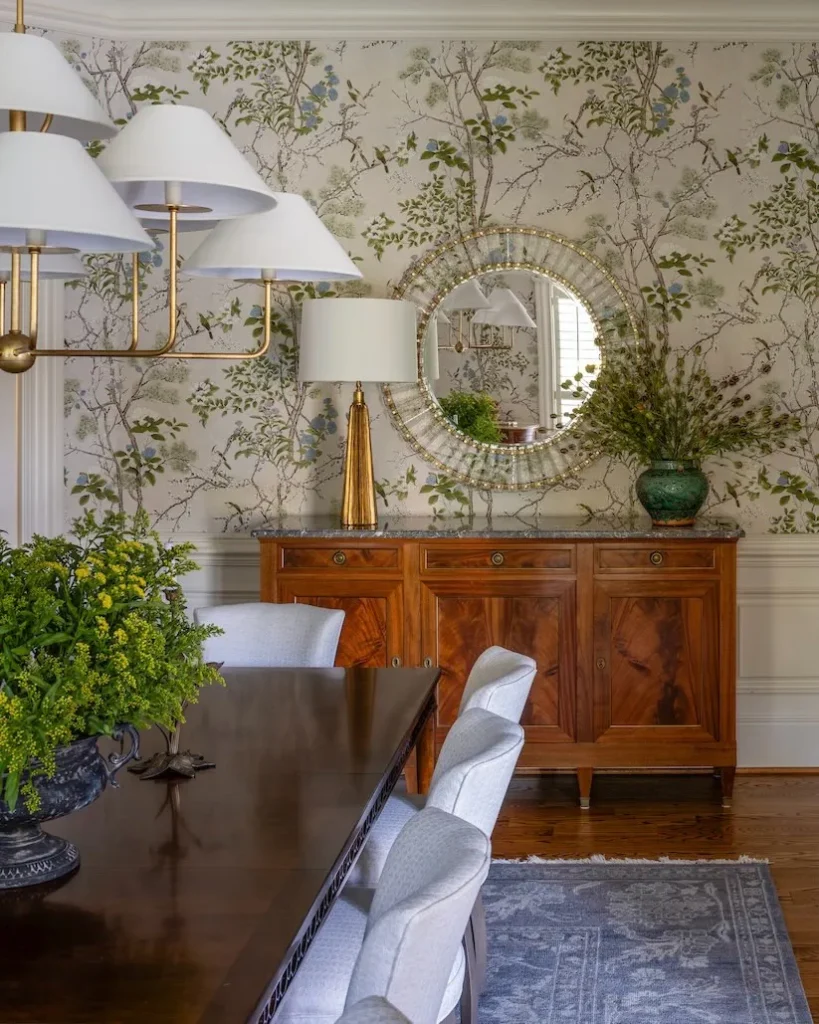 Traditional Floral Dining Room Wallpaper With Soft Neutrals