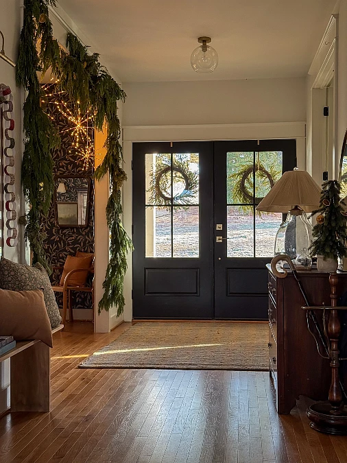 Evergreen Garland Entry Hall