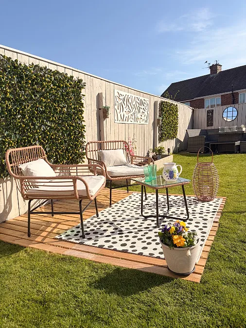 A Portable Garden Seating Platform
